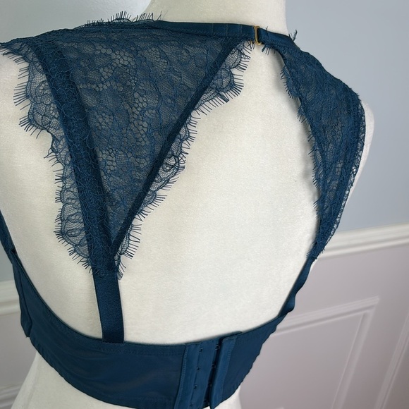 Cacique Blue Rhinestone Embellished Bra Lace Open Back Boho Balconette Sz 38D - Picture 8 of 11